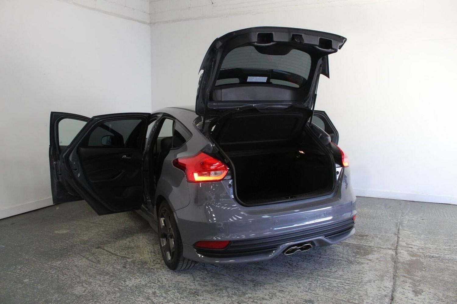 Used Ford Focus 2015 for sale - 76058054: Photo 19