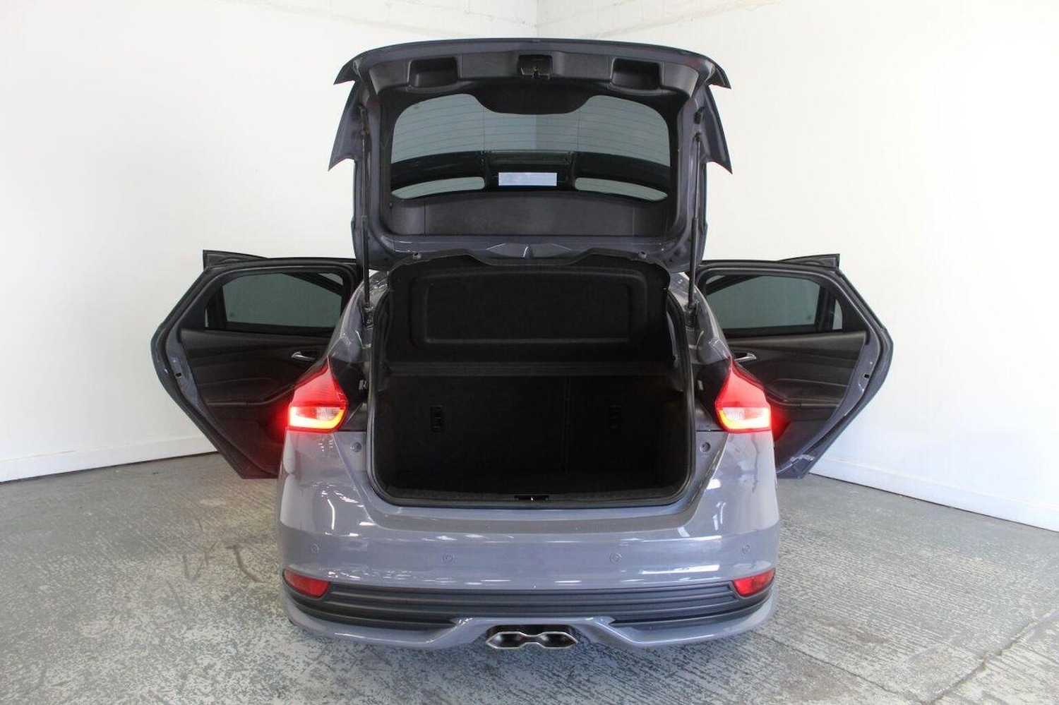 Used Ford Focus 2015 for sale - 76058054: Photo 21