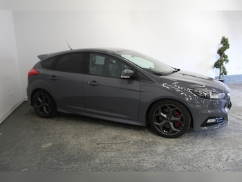 Used Ford Focus 2015 for sale - 76058054: Photo 4