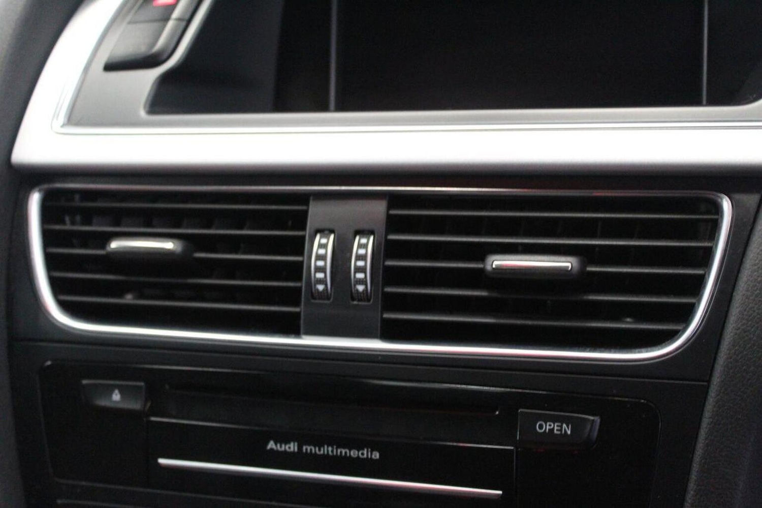 Used Audi A4 2015 for sale - 77350141: Photo 40