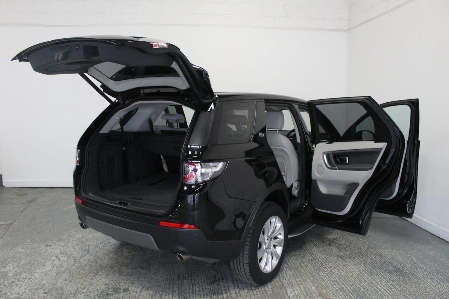 Used Land Rover Discovery Sport 2015 for sale - 76164554: Photo 22