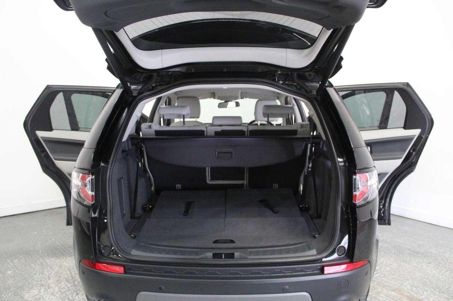 Used Land Rover Discovery Sport 2015 for sale - 76164554: Photo 24