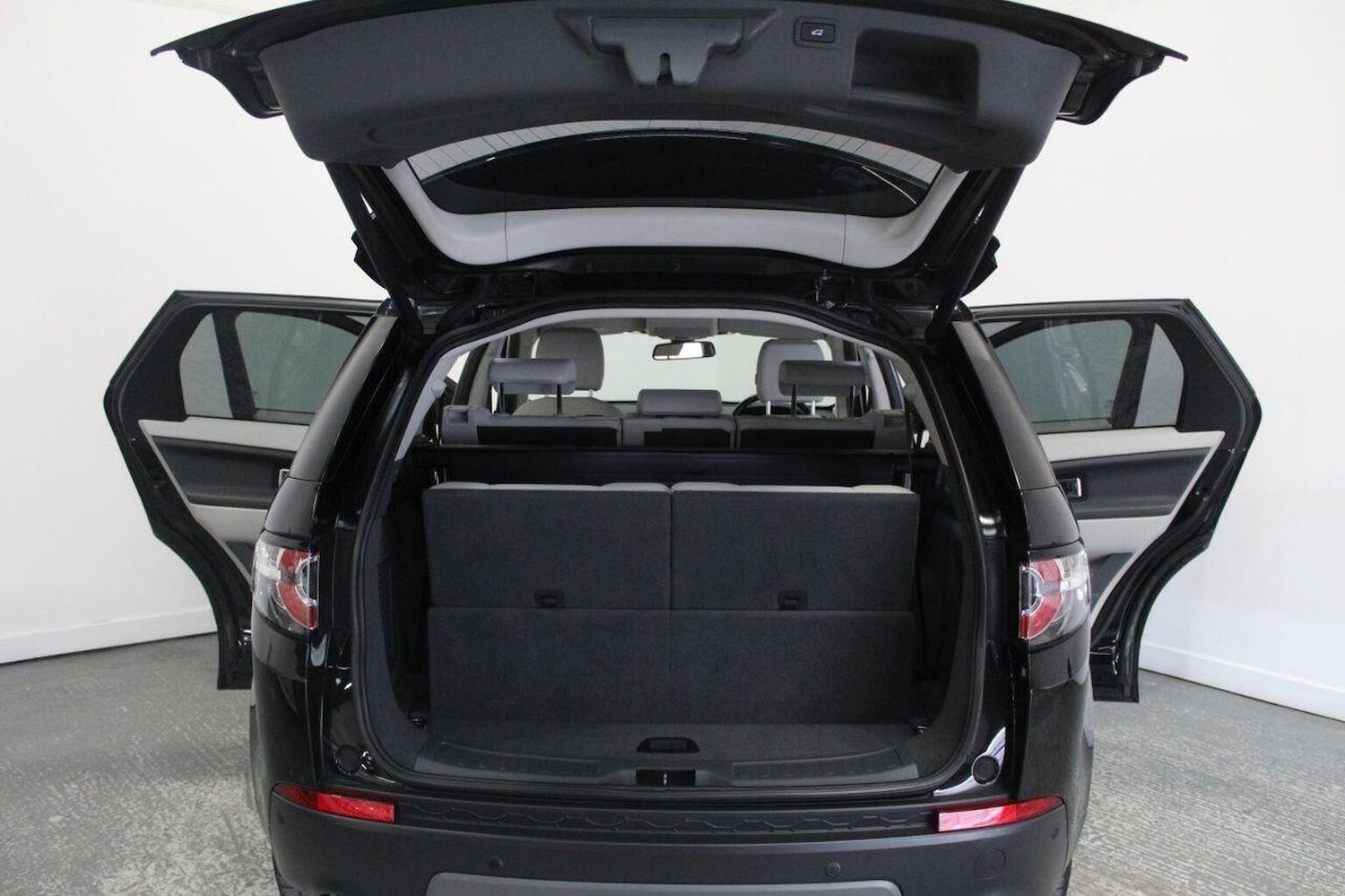 Used Land Rover Discovery Sport 2015 for sale - 76164554: Photo 26