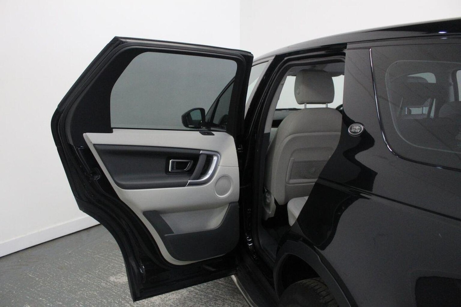 Used Land Rover Discovery Sport 2015 for sale - 76164554: Photo 30