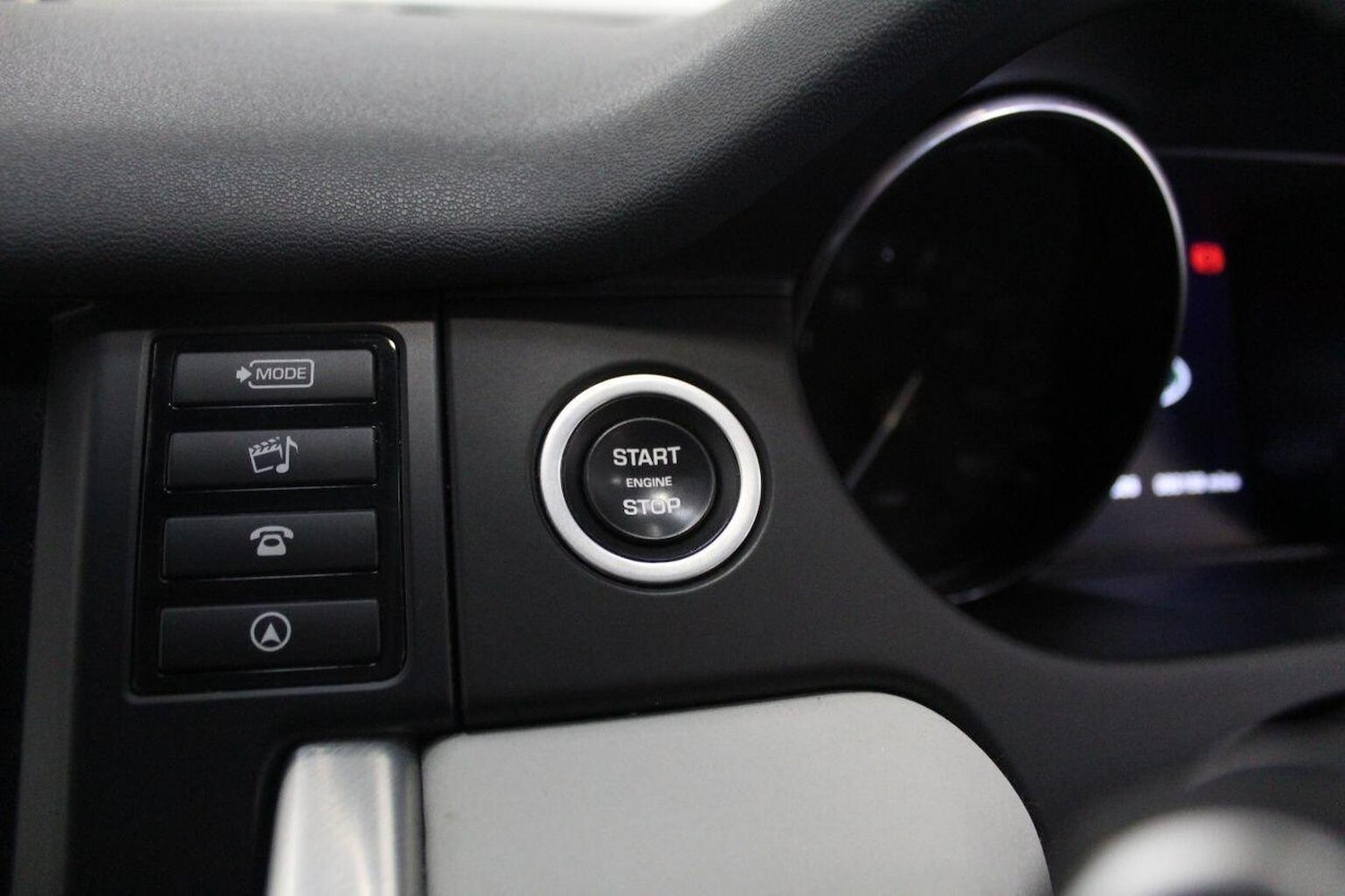 Used Land Rover Discovery Sport 2015 for sale - 76164554: Photo 47