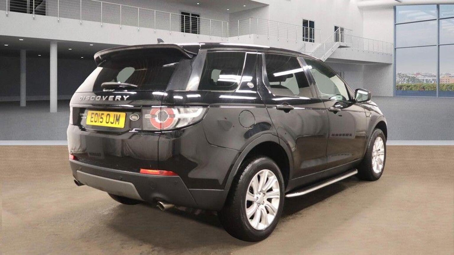 Used Land Rover Discovery Sport 2015 for sale - 76164554: Photo 5