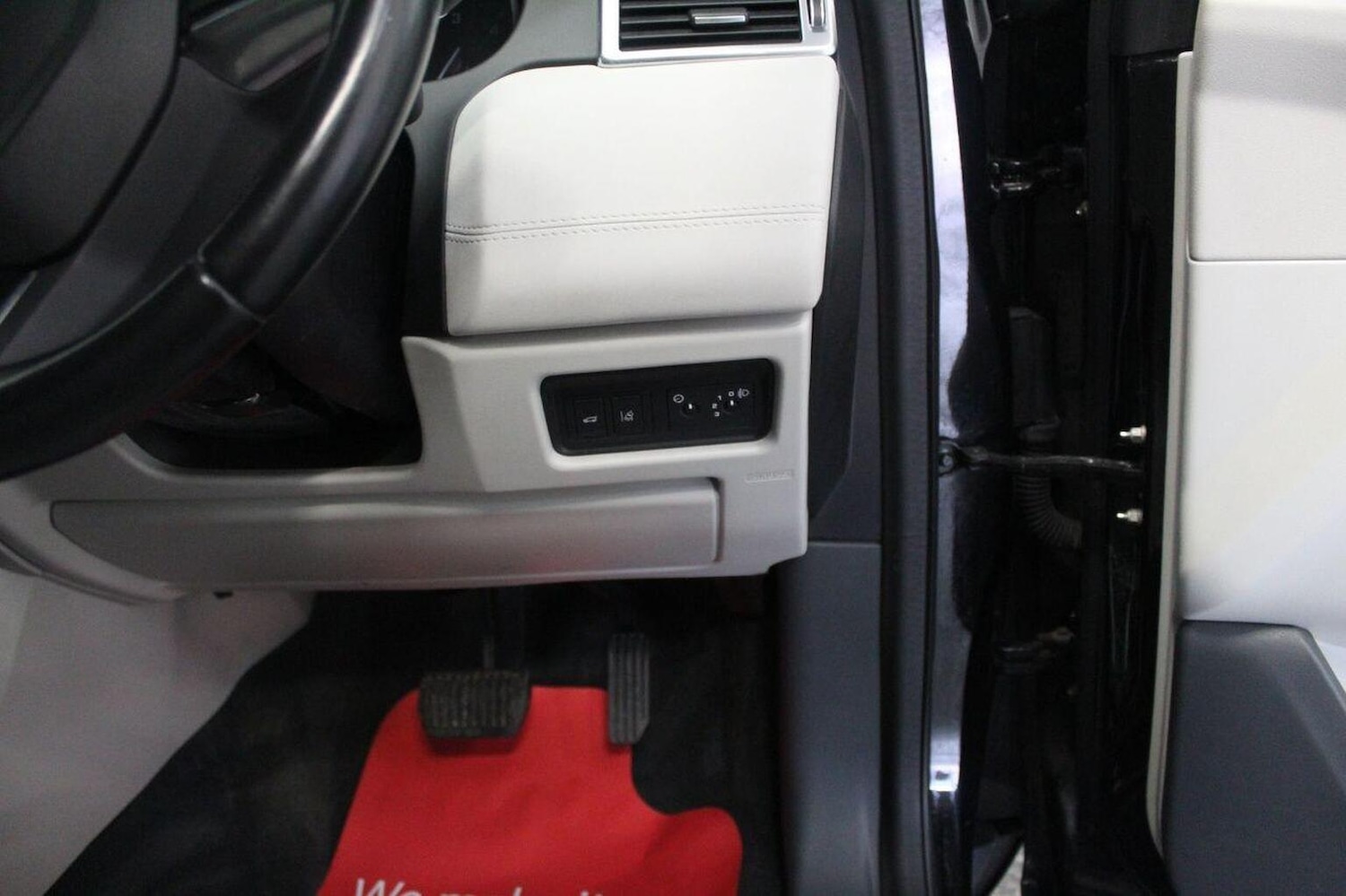 Used Land Rover Discovery Sport 2015 for sale - 76164554: Photo 51