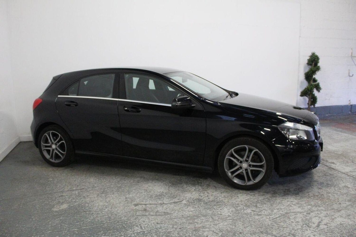 Used Mercedes-Benz A-Class 2015 for sale - 76821609: Photo 4