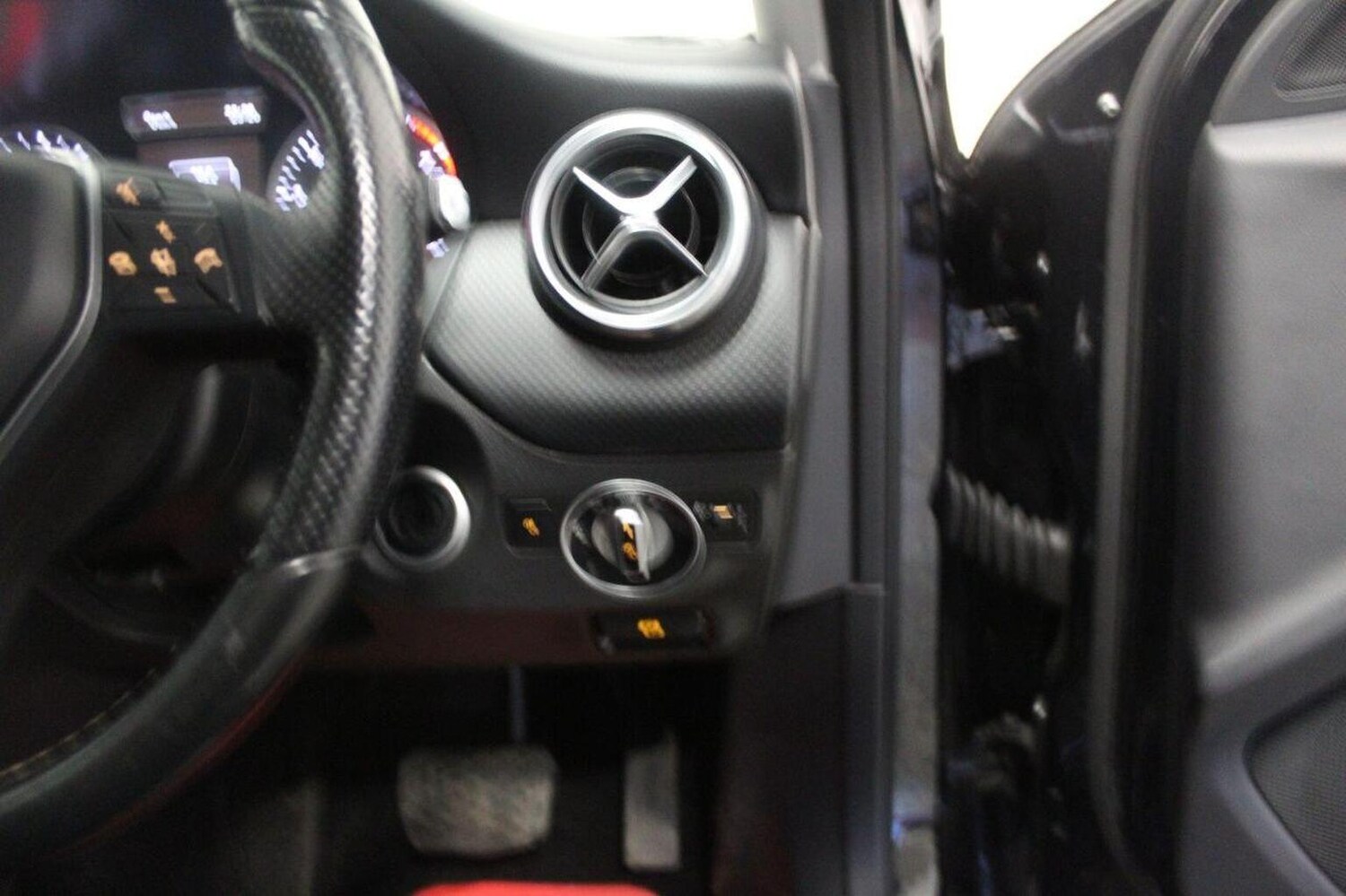 Used Mercedes-Benz A-Class 2015 for sale - 76821609: Photo 46