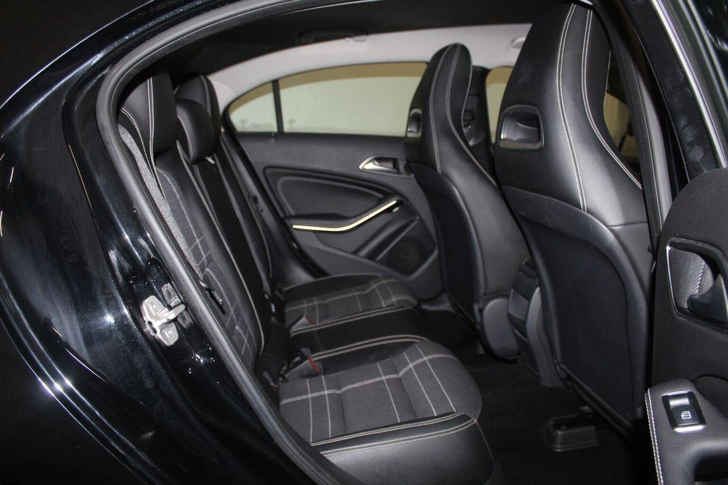 Used Mercedes-Benz A-Class 2015 for sale - 76821609: Photo 51