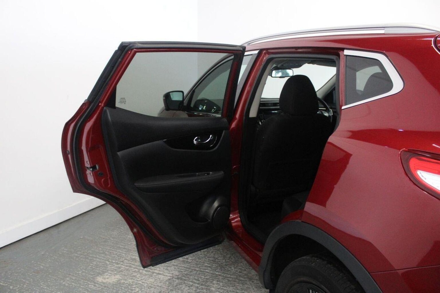 Used Nissan Qashqai 2016 for sale - 77140621: Photo 28