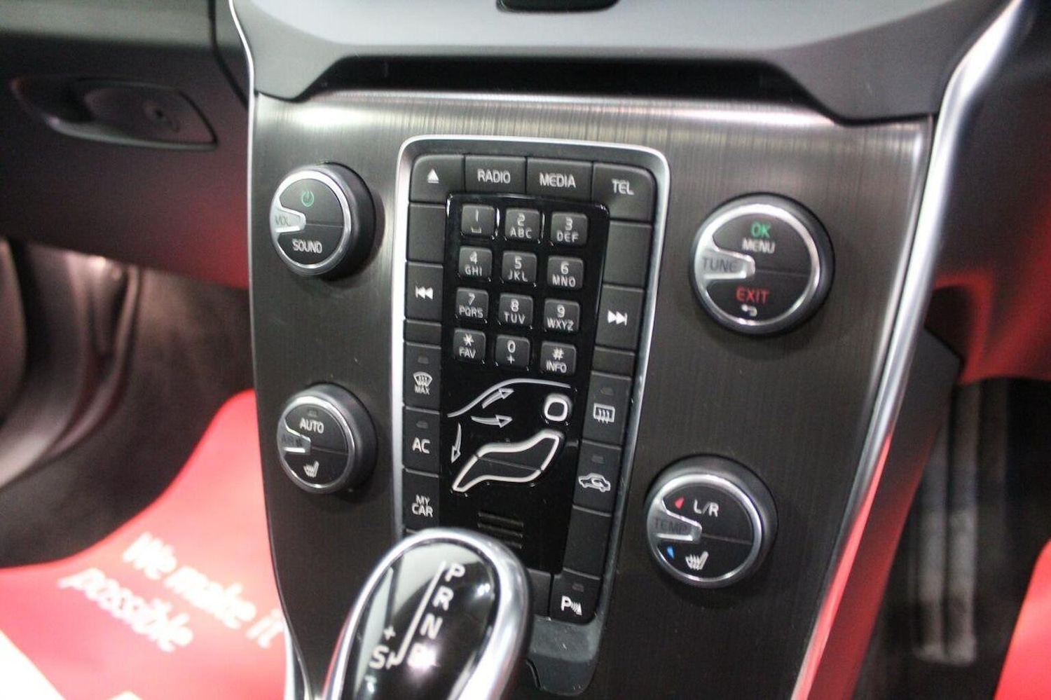 Used Volvo V40 2015 for sale - 76444439: Photo 38