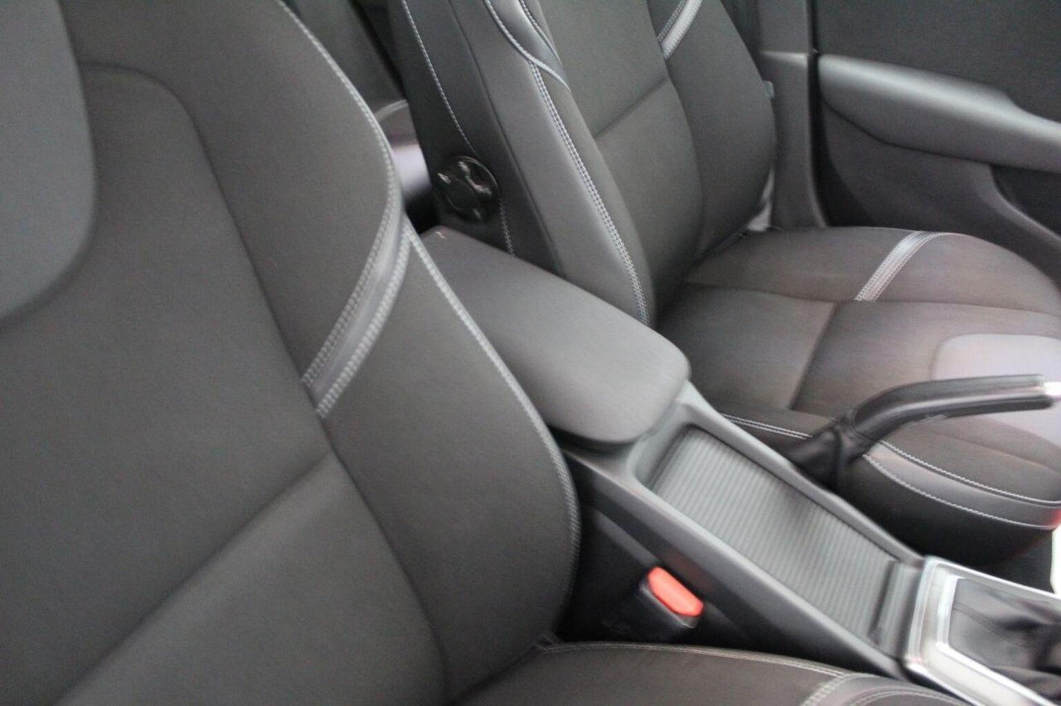 Used Volvo V40 2015 for sale - 76444439: Photo 40