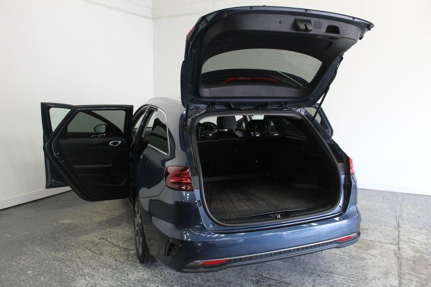 Used Kia Ceed 2018 for sale - 76656000: Photo 19