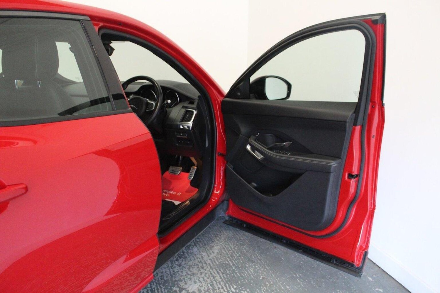 Used Jaguar E-Pace 2019 for sale - 77464592: Photo 26