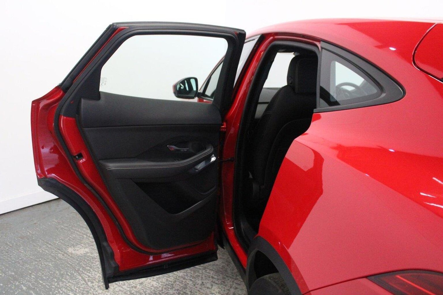 Used Jaguar E-Pace 2019 for sale - 77464592: Photo 29