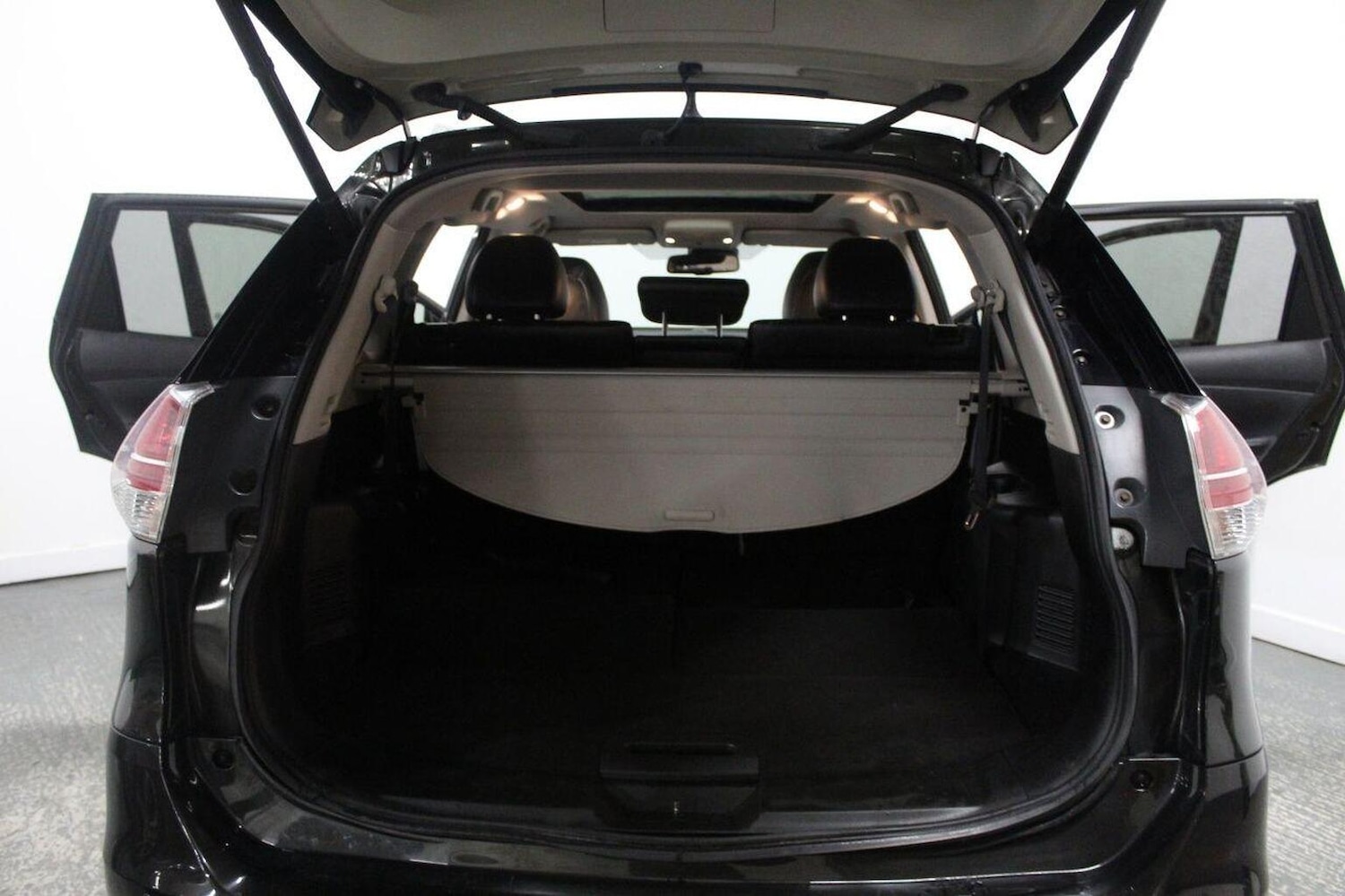 Used Nissan X-Trail 2017 for sale - 76830361: Photo 24