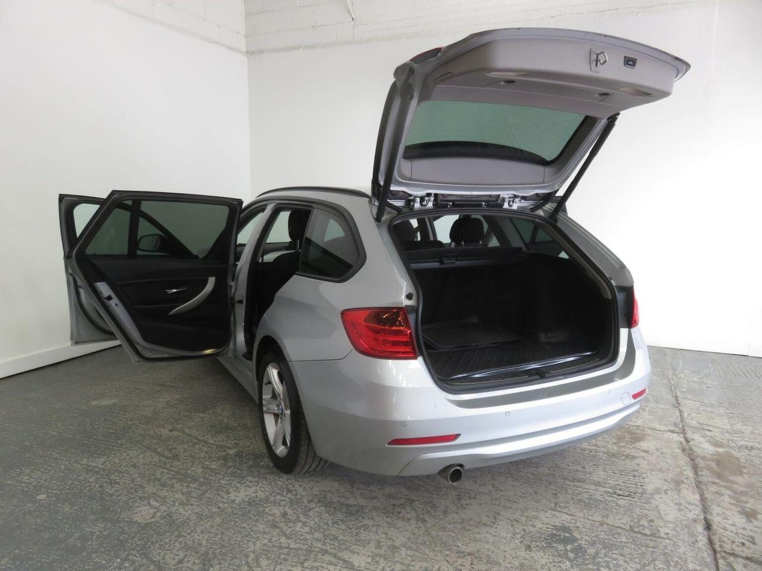 Used BMW 3 Series 2012 for sale - 77937910: Photo 20