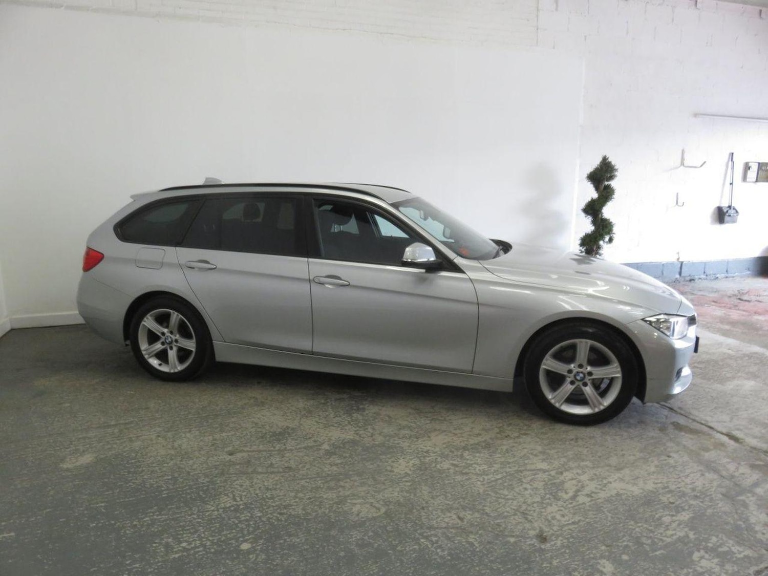 Used BMW 3 Series 2012 for sale - 77937910: Photo 4
