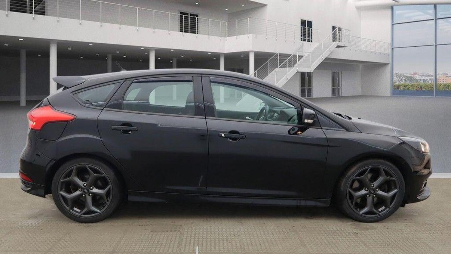 Used Ford Focus 2017 for sale - 77400008: Photo 9