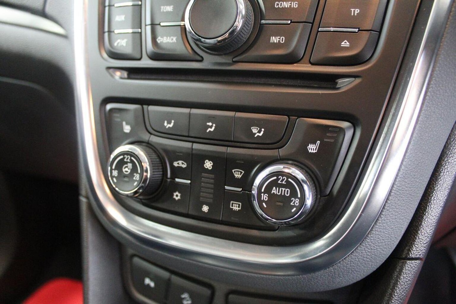 Used Vauxhall Mokka 2015 for sale - 77937932: Photo 39