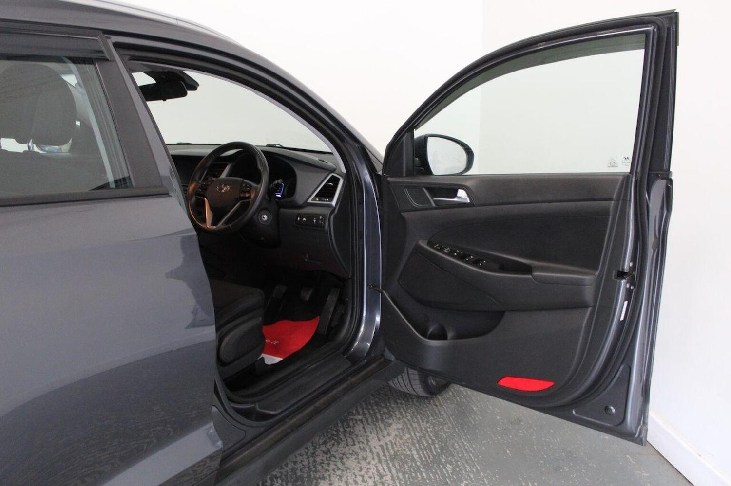 Used Hyundai TUCSON 2017 for sale - 76397117: Photo 24