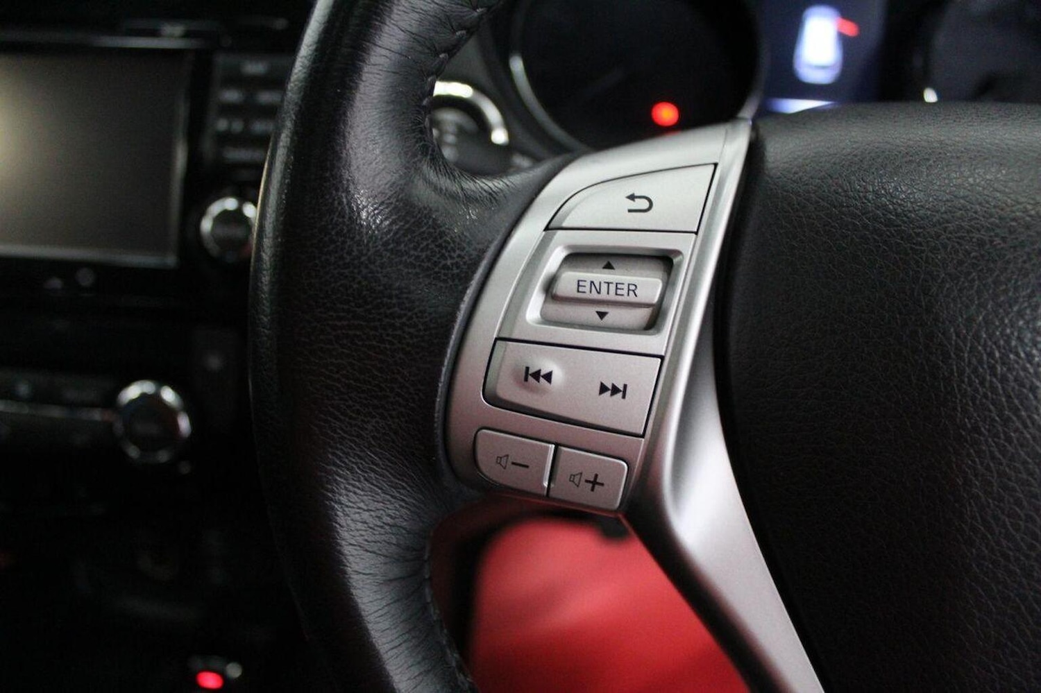 Used Nissan X-Trail 2016 for sale - 76741270: Photo 46