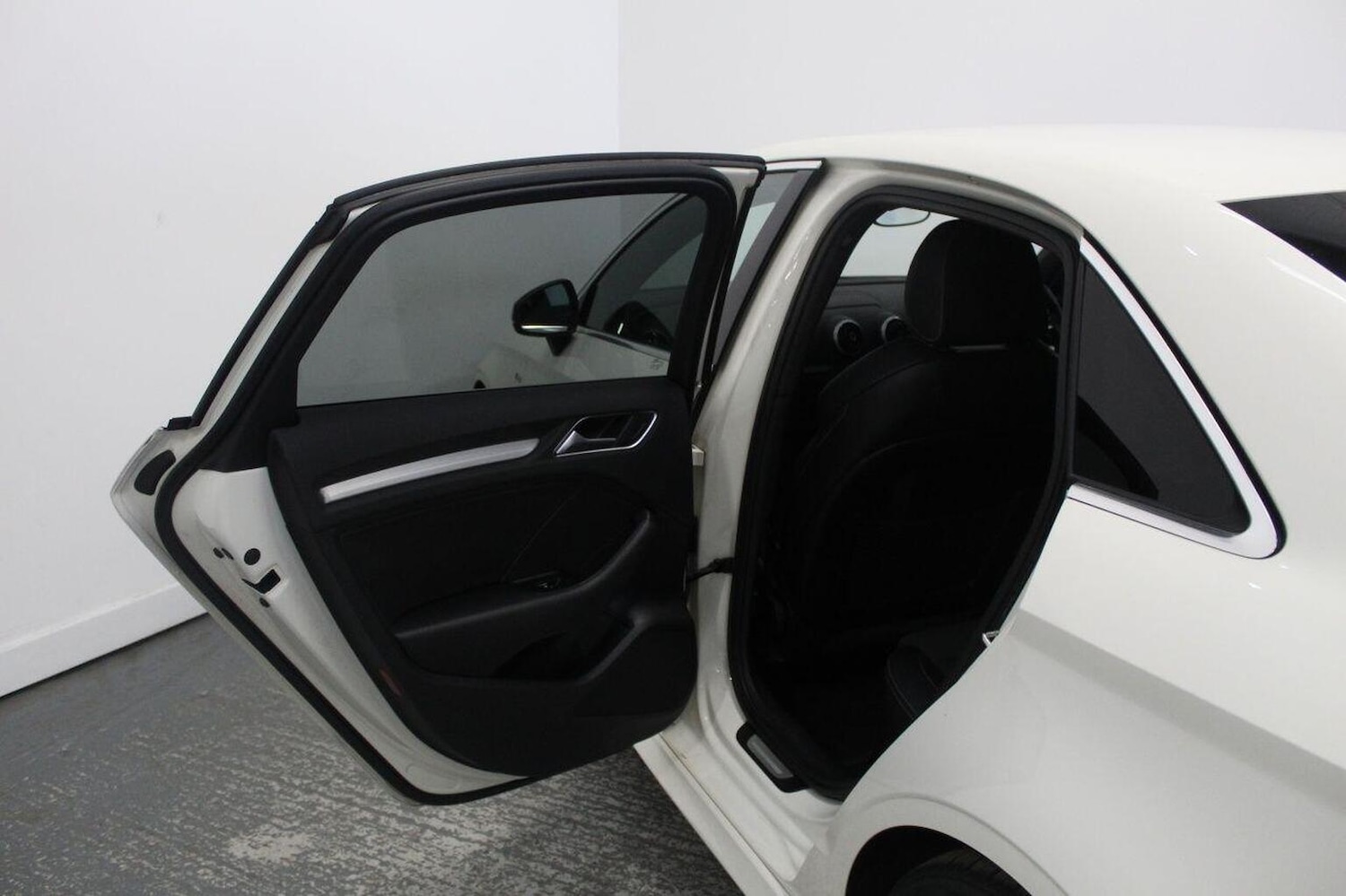 Used Audi A3 2015 for sale - 76897002: Photo 26