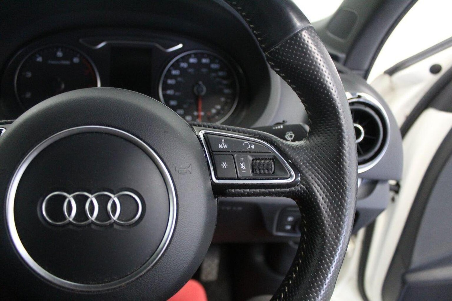 Used Audi A3 2015 for sale - 76897002: Photo 44