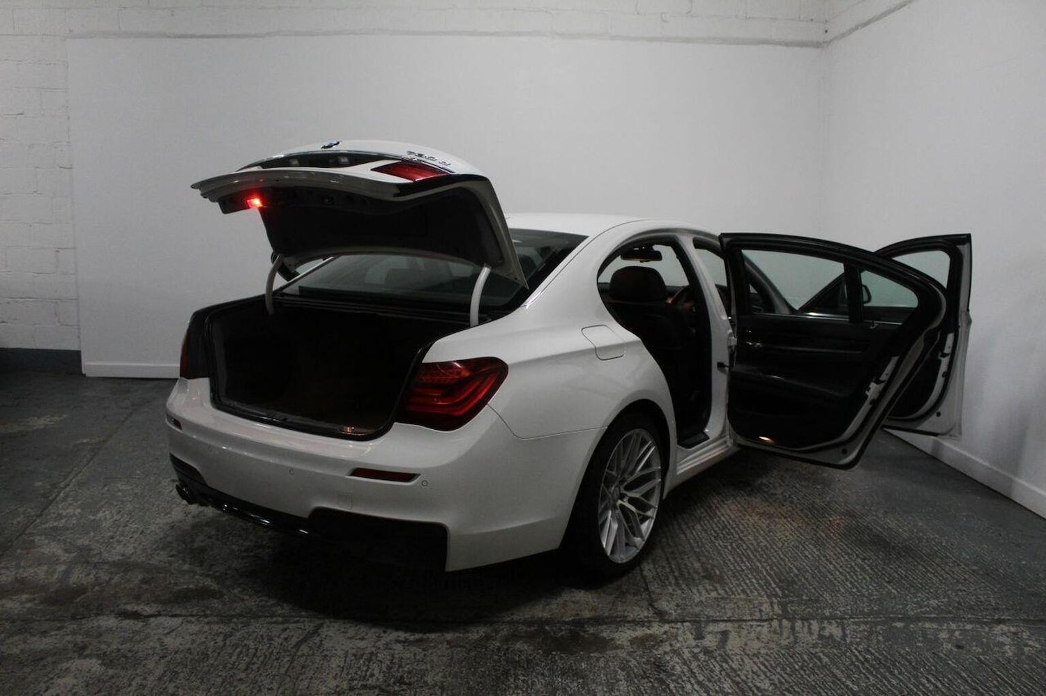 Used BMW 7 Series 2015 for sale - 76517798: Photo 22