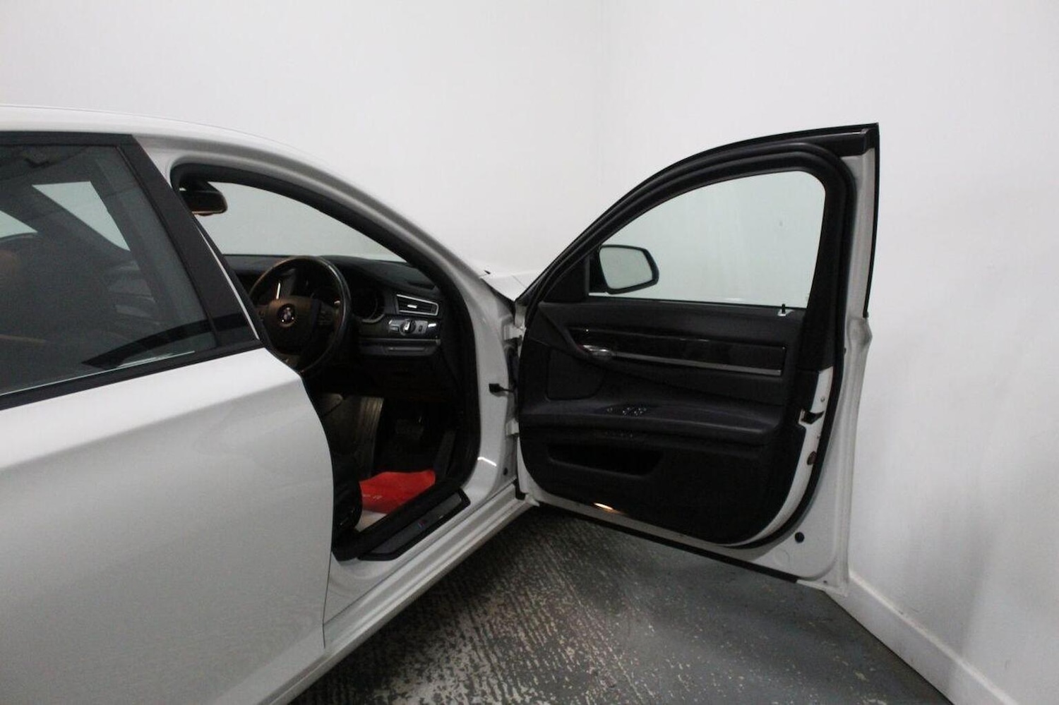 Used BMW 7 Series 2015 for sale - 76517798: Photo 26