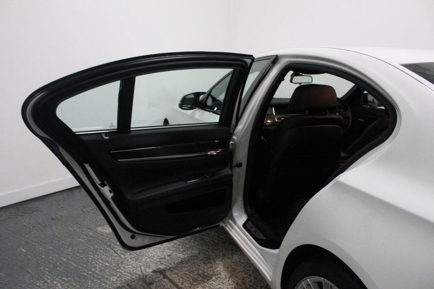 Used BMW 7 Series 2015 for sale - 76517798: Photo 29