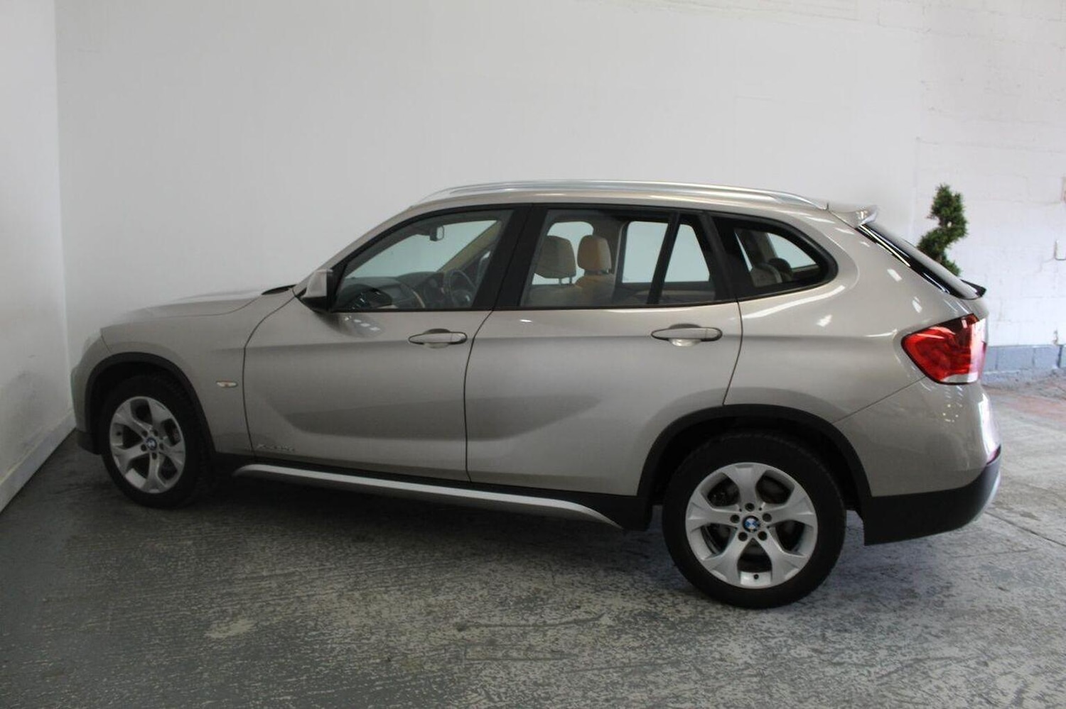 Used BMW X1 2010 for sale - 76631476: Photo 10