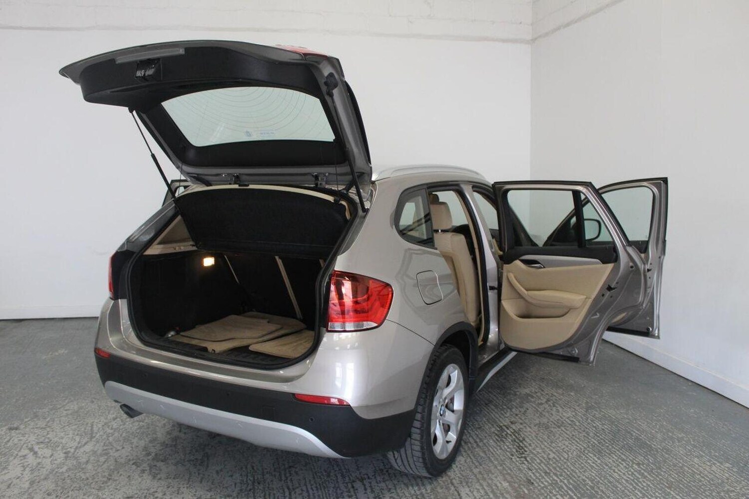 Used BMW X1 2010 for sale - 76631476: Photo 21