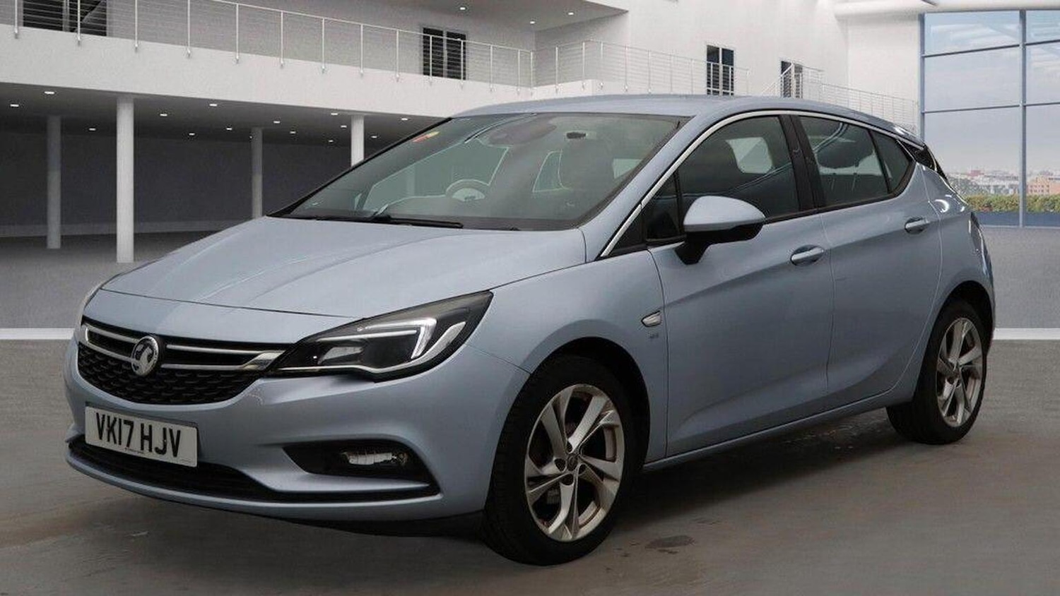 Used Vauxhall Astra 2017 for sale - 77220551: Photo 2
