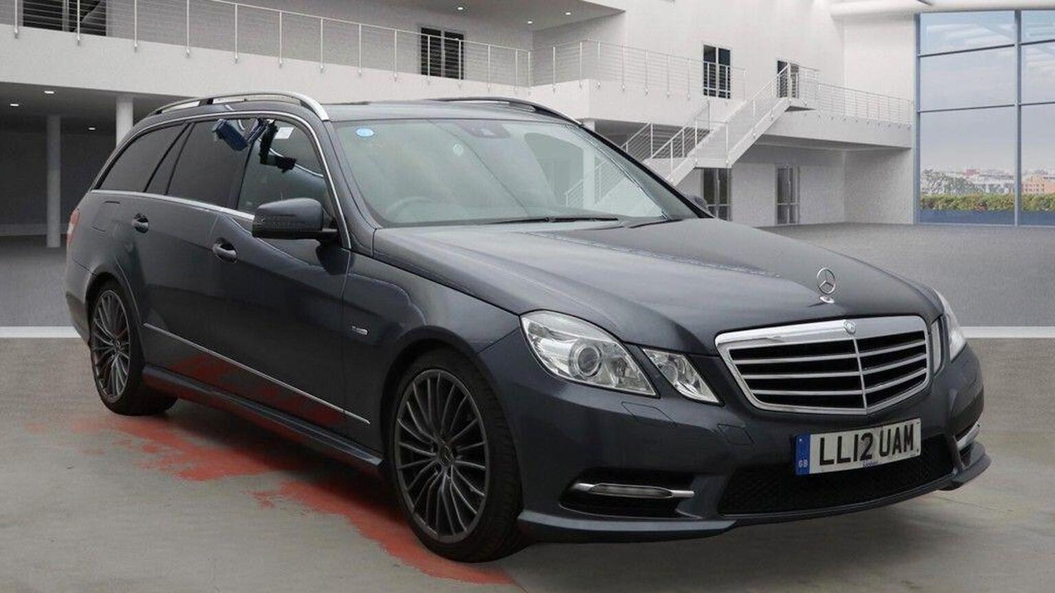 Used Mercedes-Benz E Class 2012 for sale - 76358149: Photo 1