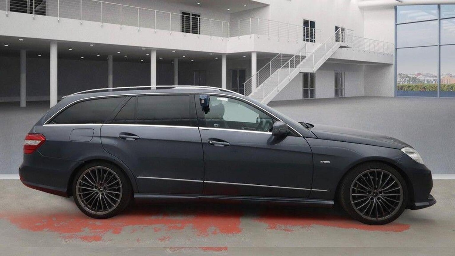 Used Mercedes-Benz E Class 2012 for sale - 76358149: Photo 8