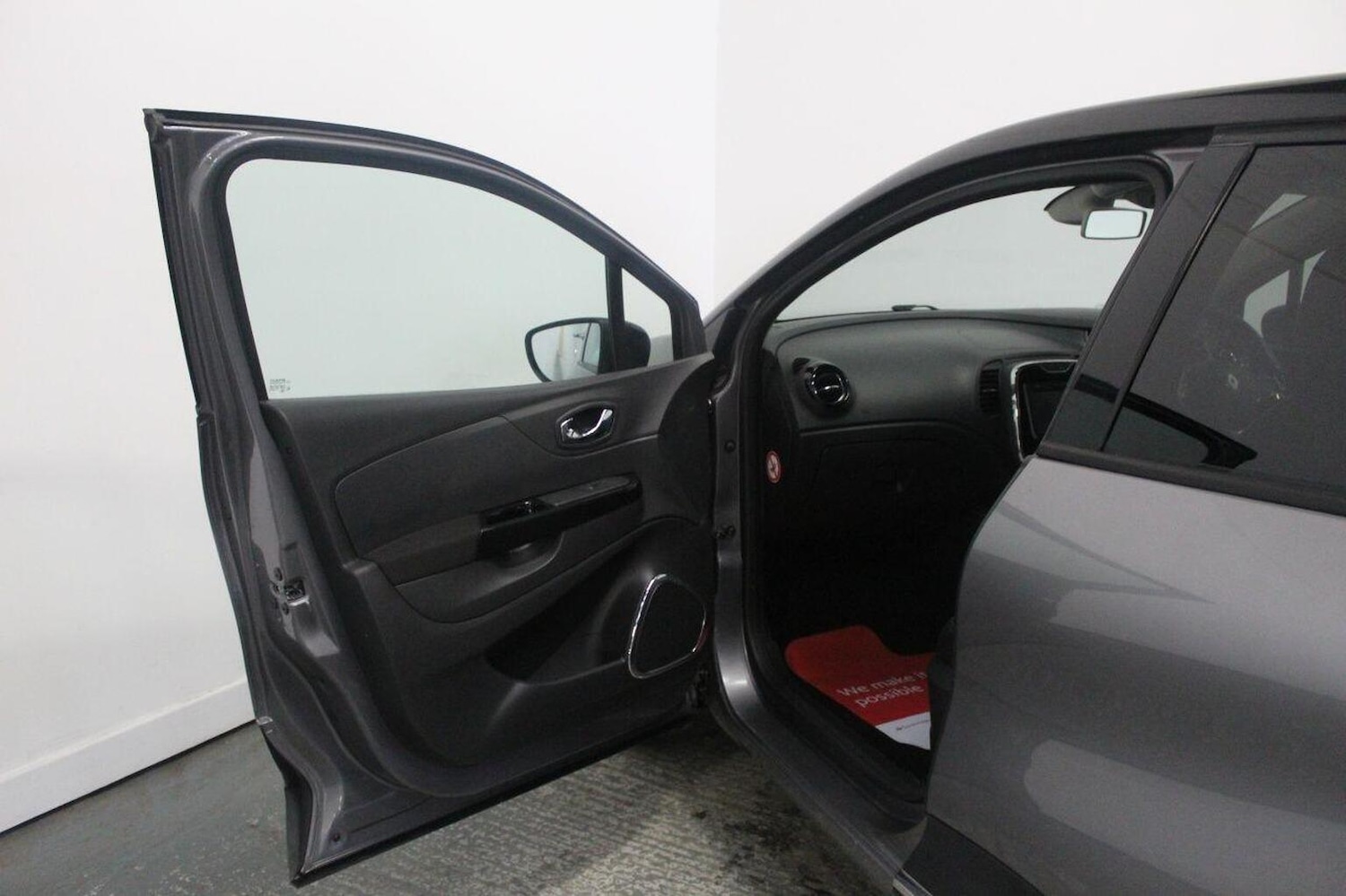 Used Renault Captur 2014 for sale - 77521973: Photo 26