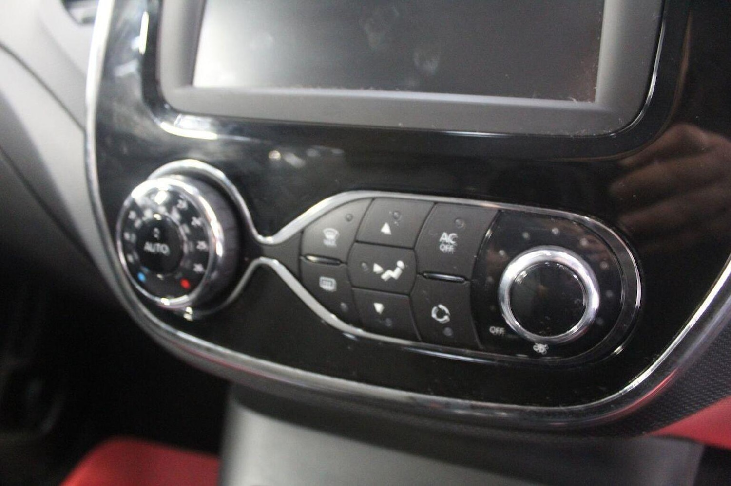 Used Renault Captur 2014 for sale - 77521973: Photo 41