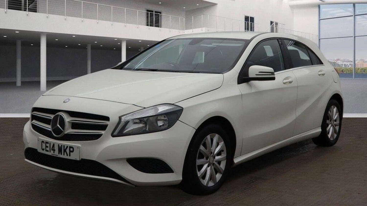 Used Mercedes-Benz A-Class 2014 for sale - 77494894: Photo 2