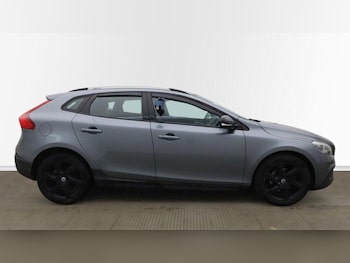Used Volvo V40 Cross Country 2014 for sale - 77241892: Photo