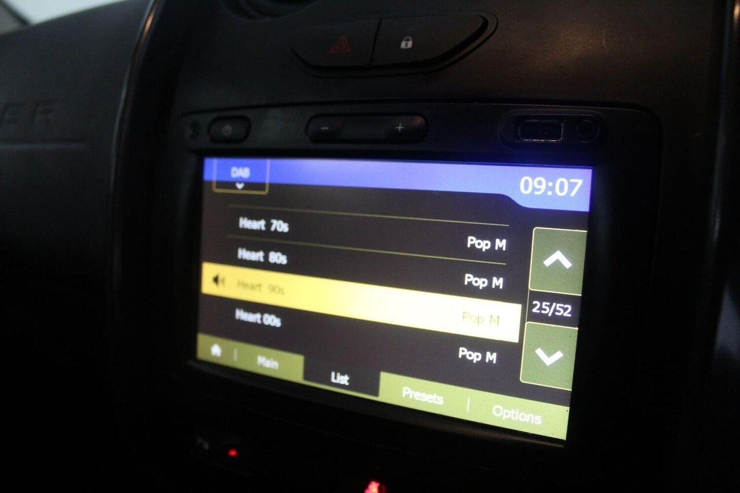 Used Dacia Duster 2018 for sale - 76186710: Photo 33