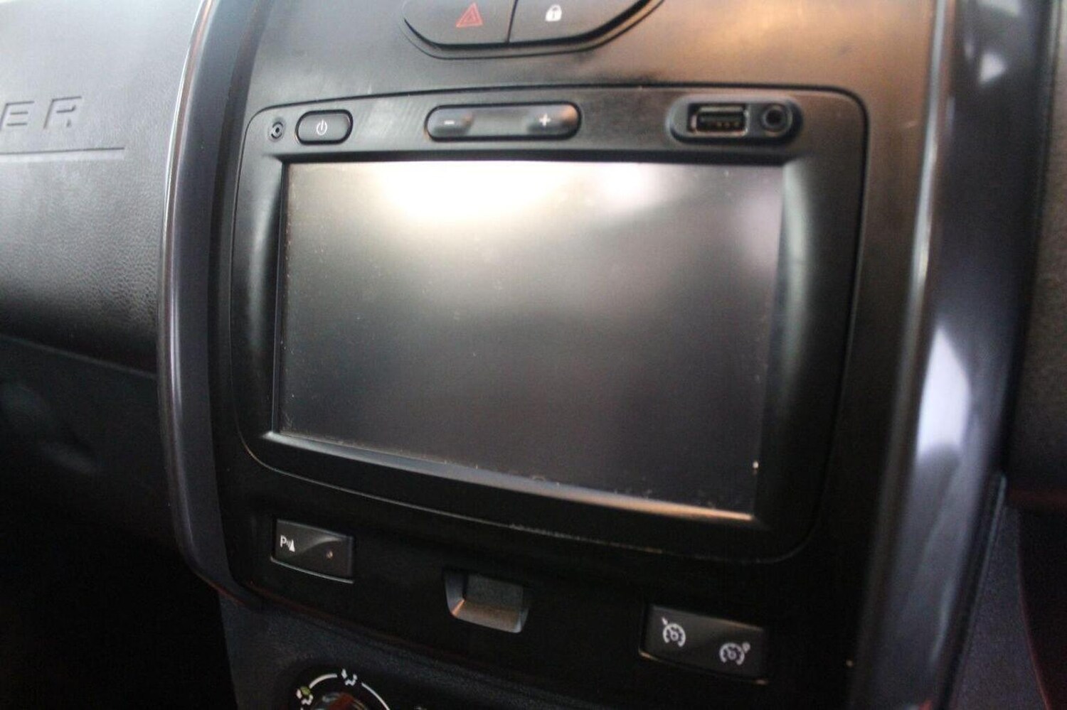 Used Dacia Duster 2018 for sale - 76186710: Photo 38