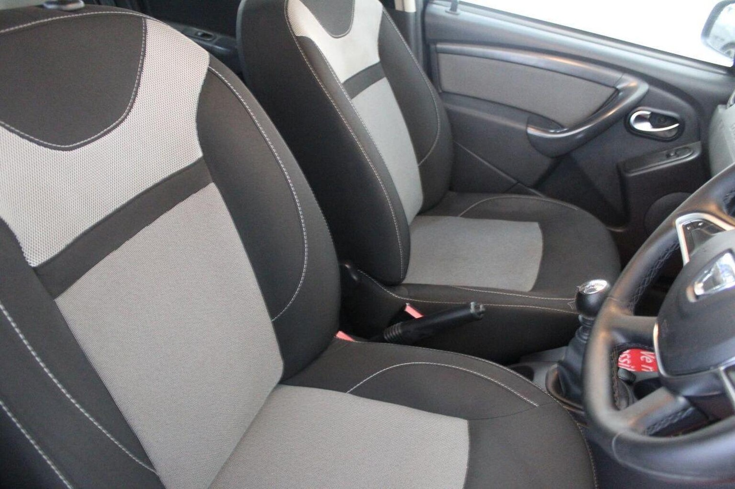 Used Dacia Duster 2018 for sale - 76186710: Photo 41