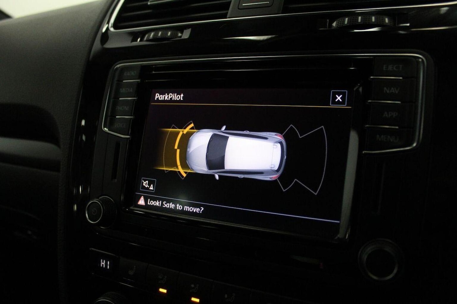 Used Volkswagen Scirocco 2017 for sale - 77096960: Photo 33