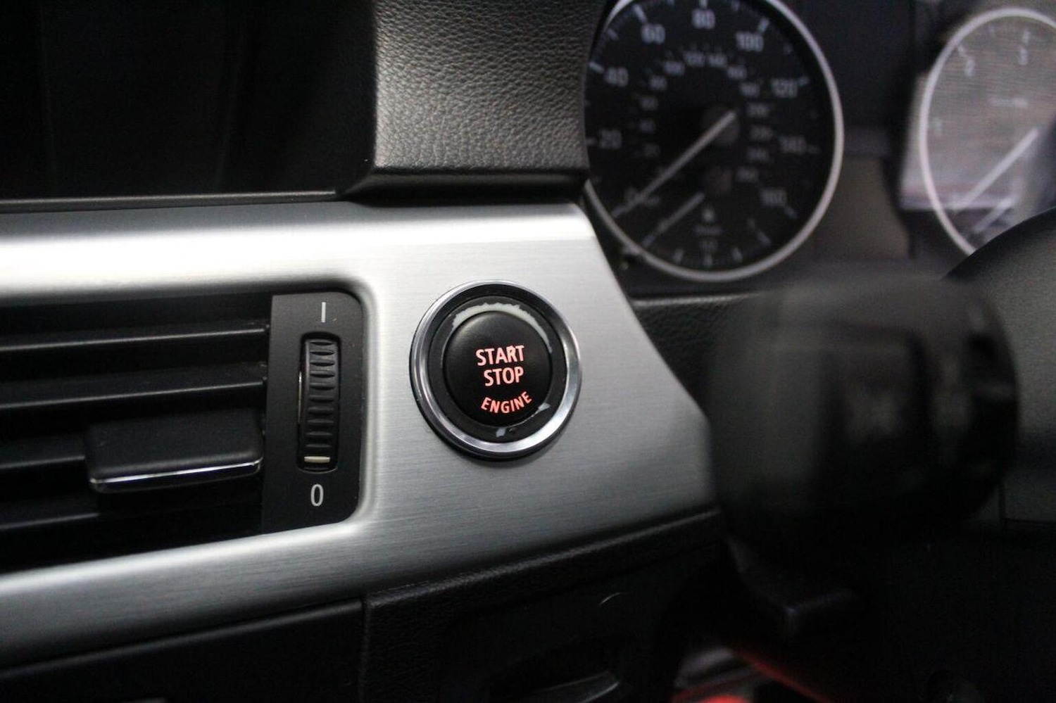 Used BMW 3 Series 2012 for sale - 77277271: Photo 45