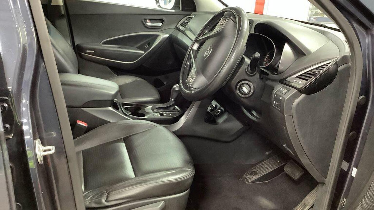 Used Hyundai Santa Fe 2013 for sale - 76904708: Photo 13