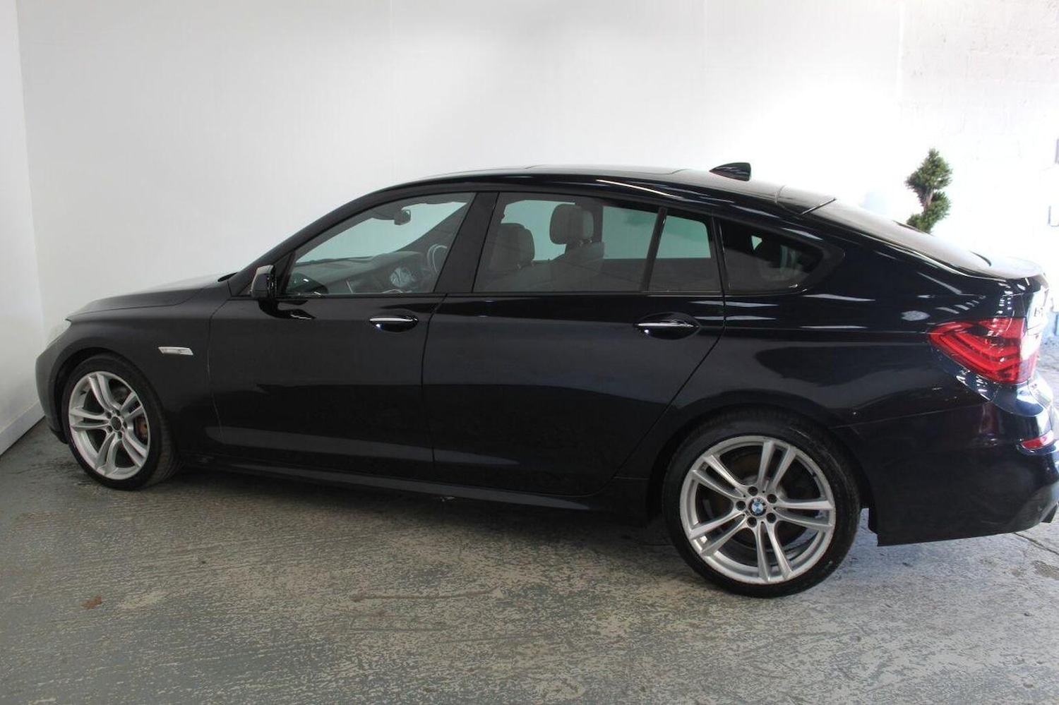 Used BMW 5 Series 2012 for sale - 77938070: Photo 10