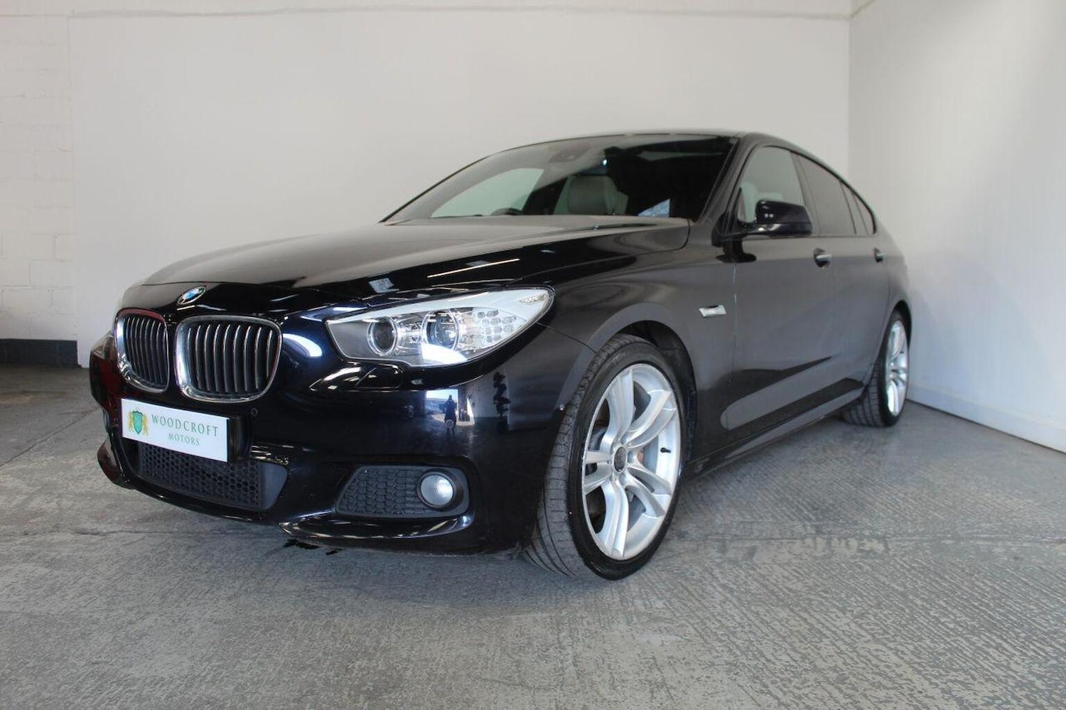 Used BMW 5 Series 2012 for sale - 77938070: Photo 2