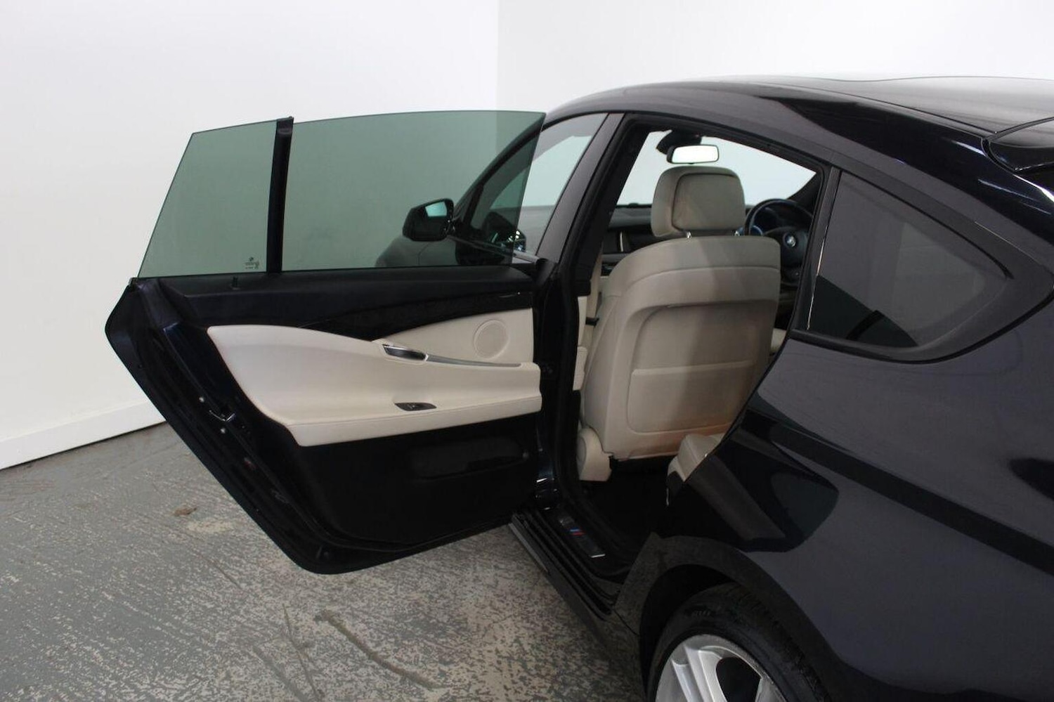 Used BMW 5 Series 2012 for sale - 77938070: Photo 31